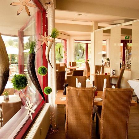 Malteser Komturei Hotel / Restaurant Bergisch Gladbach Eksteriør billede