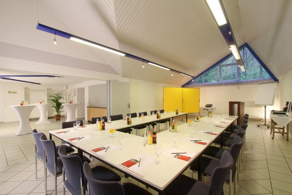 Malteser Komturei Hotel / Restaurant Bergisch Gladbach Eksteriør billede
