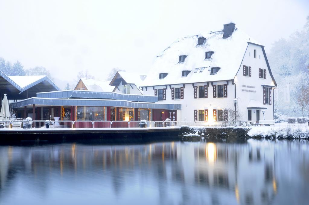Malteser Komturei Hotel / Restaurant Bergisch Gladbach Eksteriør billede
