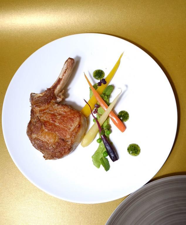 Malteser Komturei Hotel / Restaurant Bergisch Gladbach Eksteriør billede