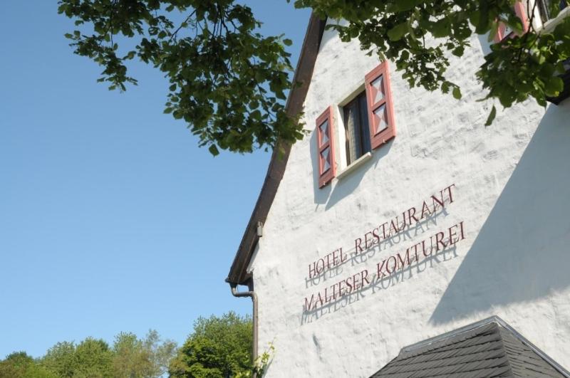 Malteser Komturei Hotel / Restaurant Bergisch Gladbach Eksteriør billede